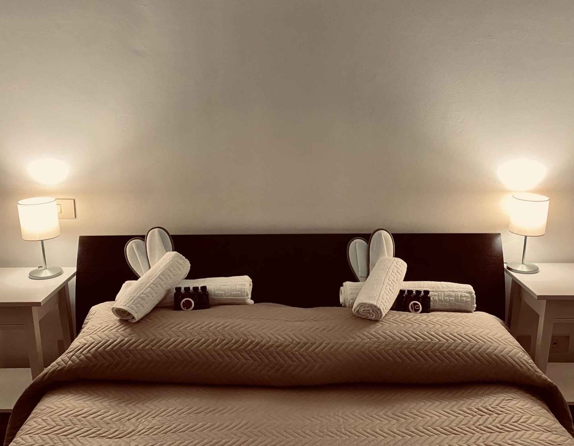 Palazzo Pia Rooms Valdragone Ngoại thất bức ảnh