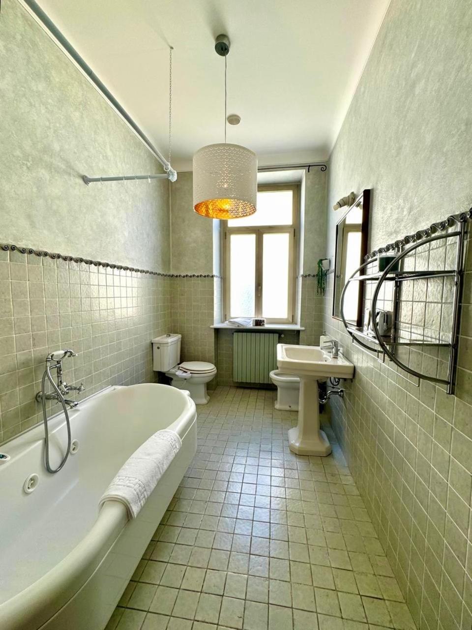 Palazzo Pia Rooms Valdragone Ngoại thất bức ảnh